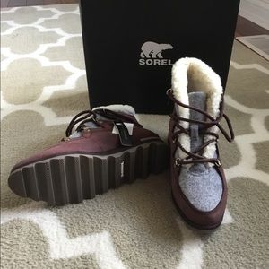 Sorel Boots Size 9 - NEW!!